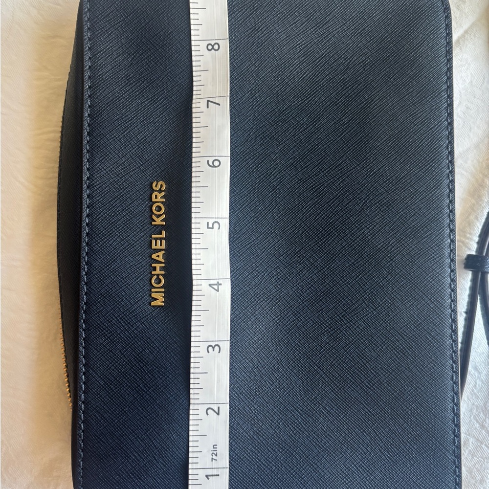 Michael Kors Dark Blue Crossbody Bag with Gold Chain - Picture 8 of 9